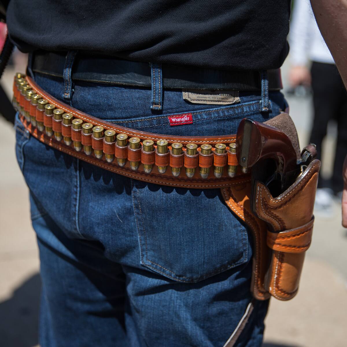 Crece uso indiscriminado de armas en Texas tras retiro de licencia para su porte