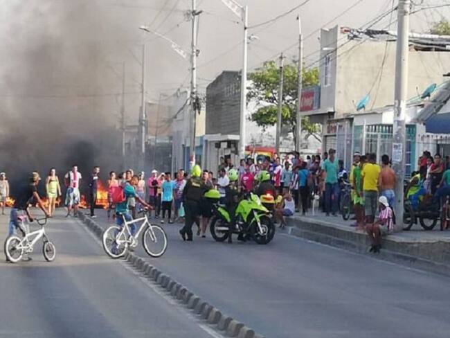 Hasta disparos al aire en protesta por falta de energía en Barranquilla