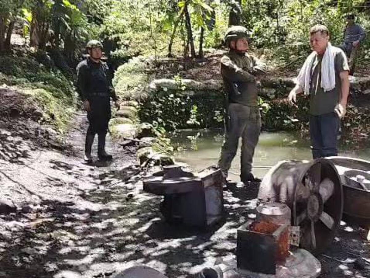 Mineros ancestrales bloquean vía en San Pablo de Borbur y piden presencia del Gobierno Nacional