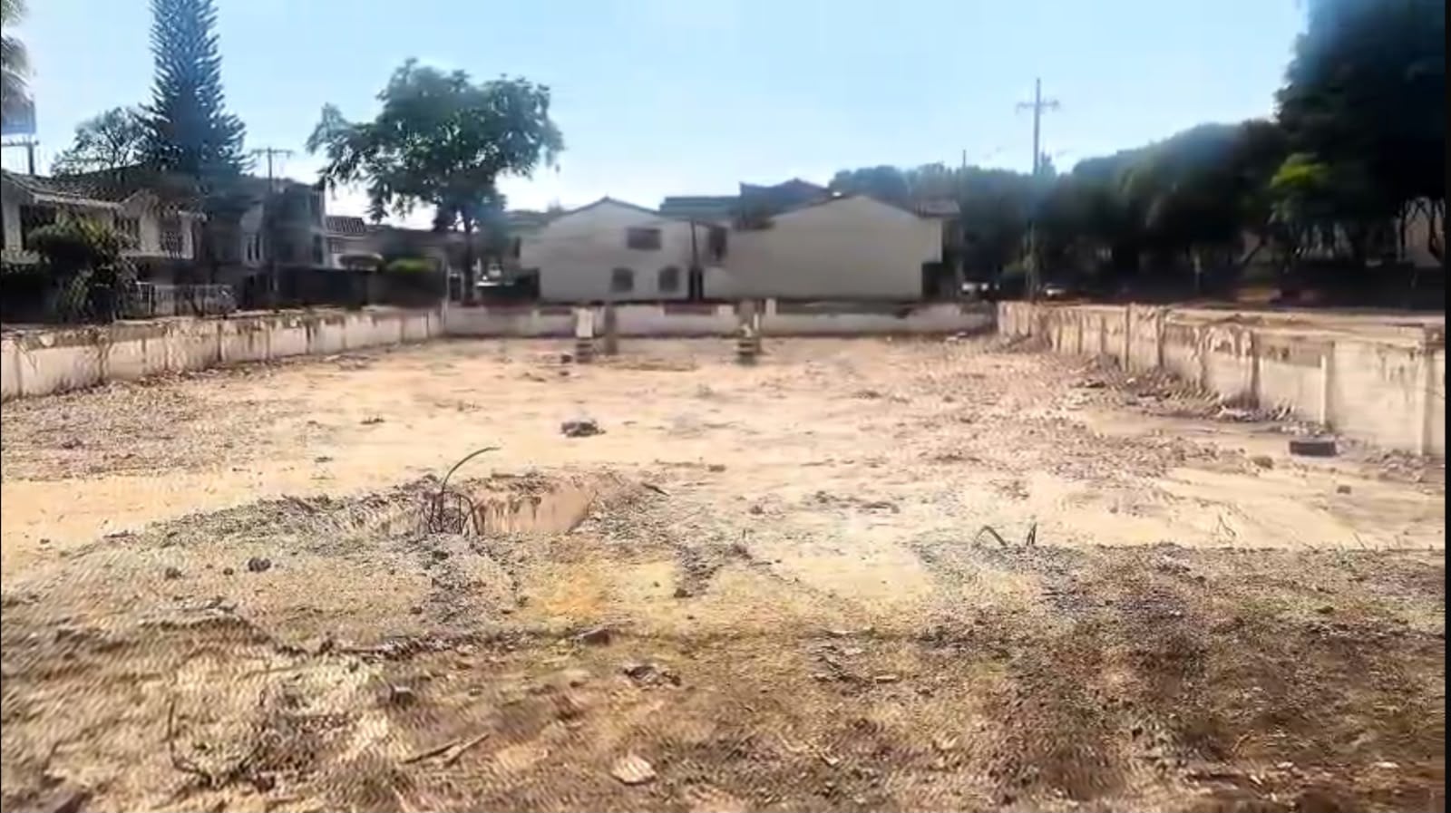 Perdió a su hija en Torres del Limonar, sur de Cali, y se quedó entre las ruinas para ayudar a otros