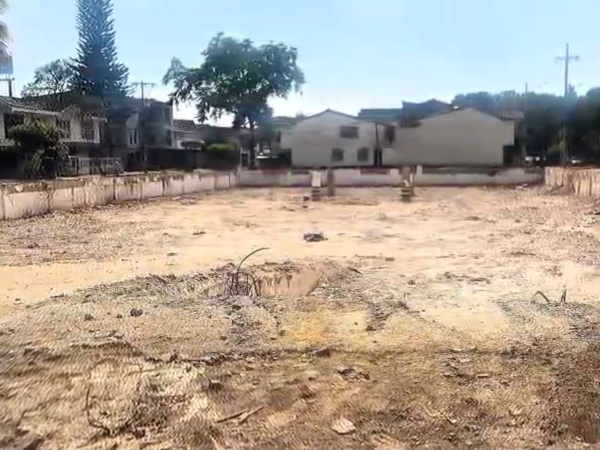 Perdió a su hija en Torres del Limonar, sur de Cali, y se quedó entre las ruinas para ayudar a otros