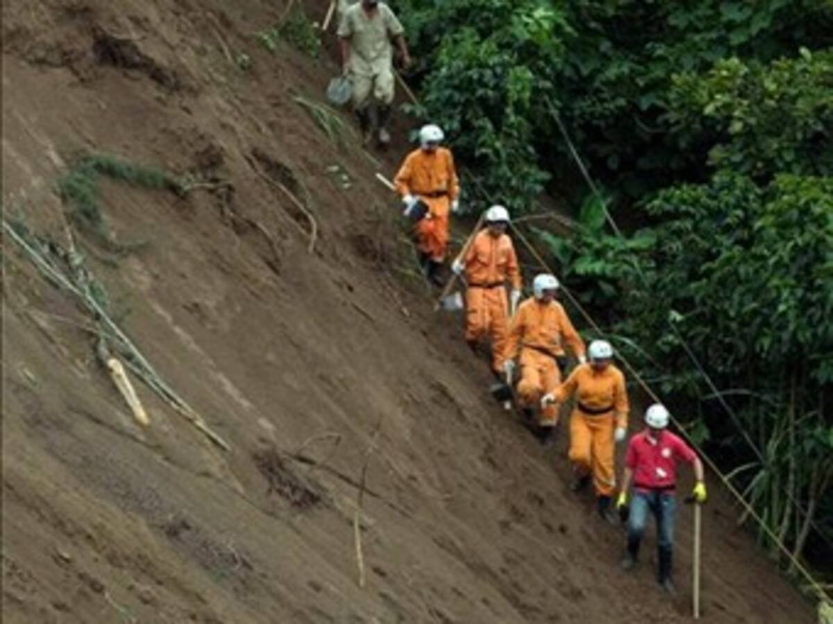 Se agota la posibilidad de hallar con vida a los desaparecidos bajo alud en Antioquia