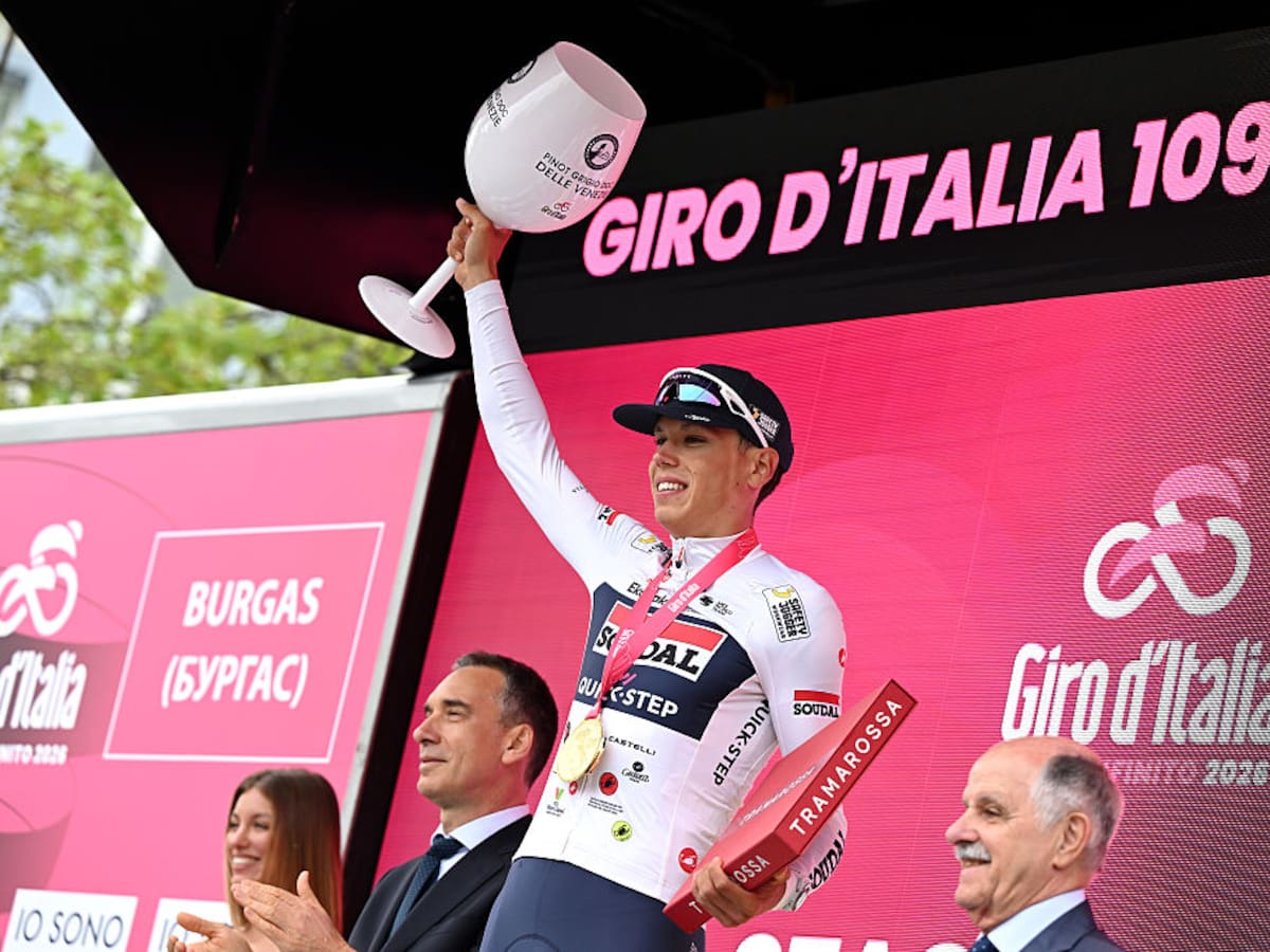 Así quedaron los colombianos en la clasificación general del Giro de Italia tras accidentada etapa 1