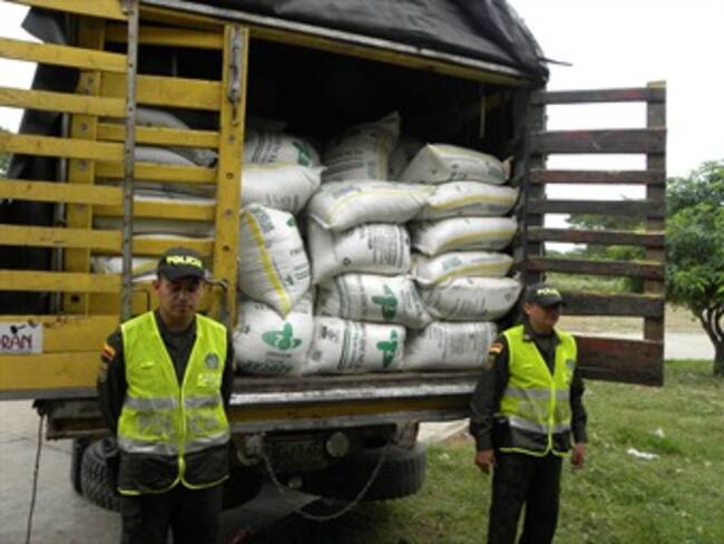Autoridades decomisaron 350 toneladas de arroz de contrabando en tres departamentos