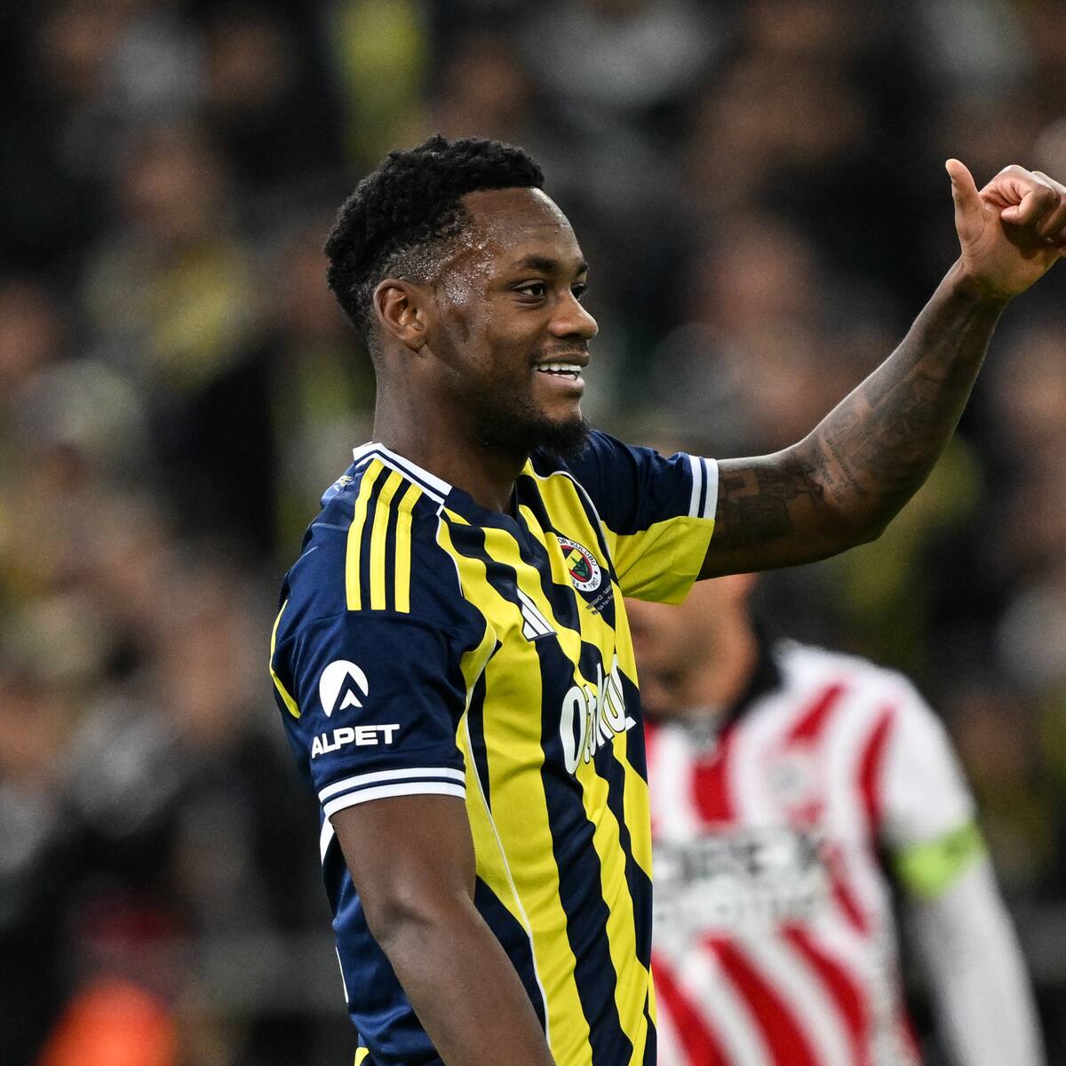 Jhon Durán se iría del Fenerbahce a mitad de temporada para fichar por una exótica liga