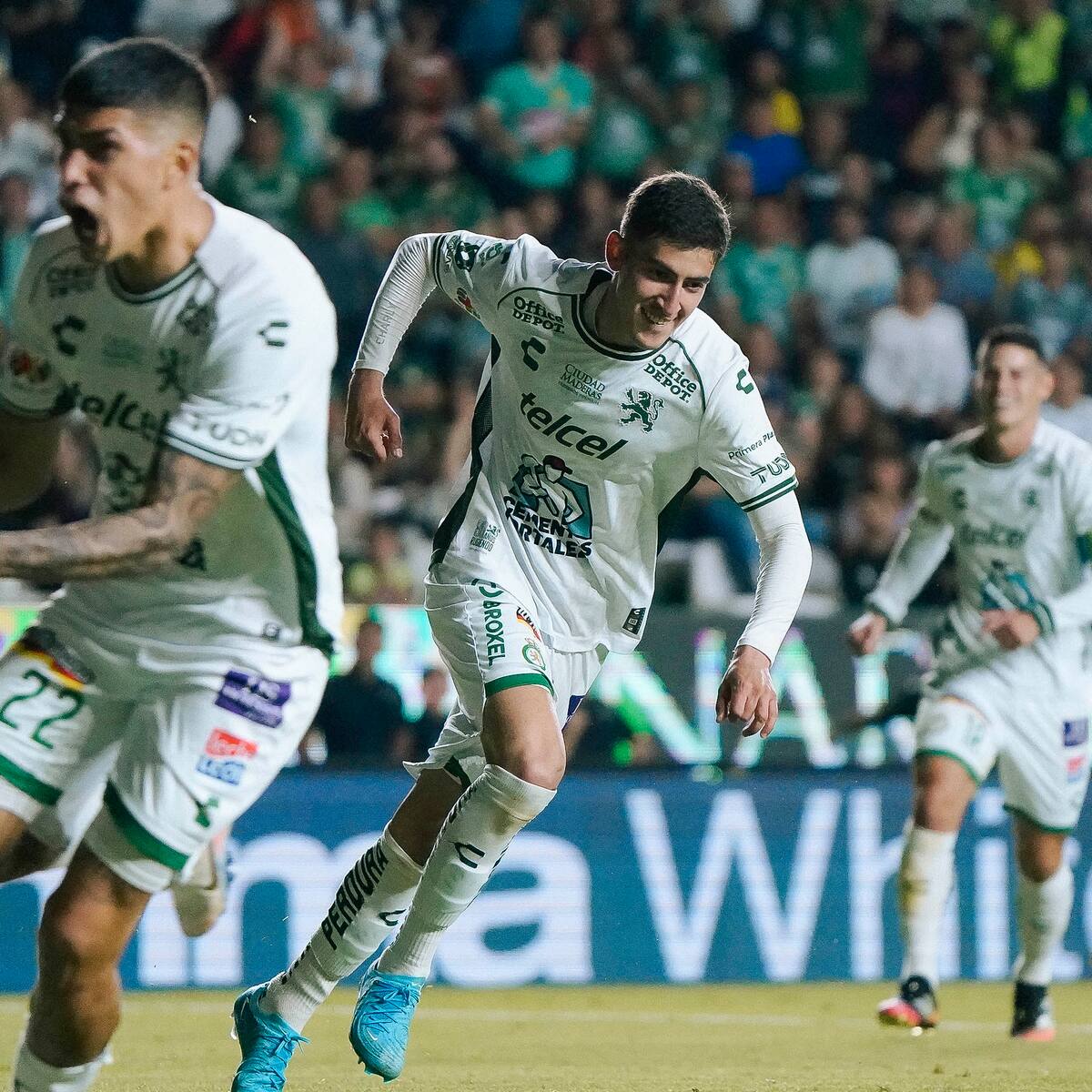 León, de James Rodríguez, supera a los Xolos de Juan Carlos Osorio y sigue líder invicto