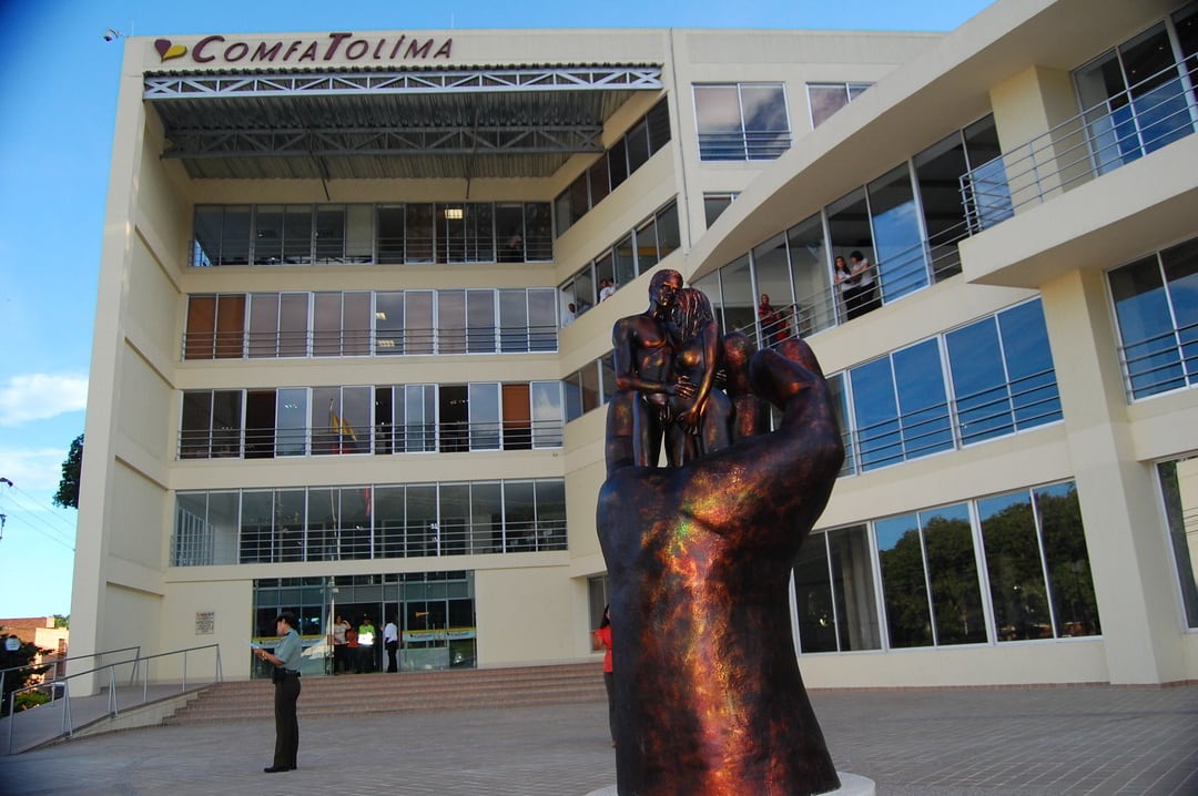 Sede administrativa de Comfatolima en Ibagué