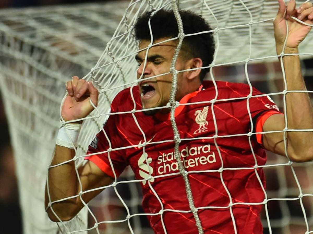 Golazo de Luis Díaz en el clásico contra Manchester United