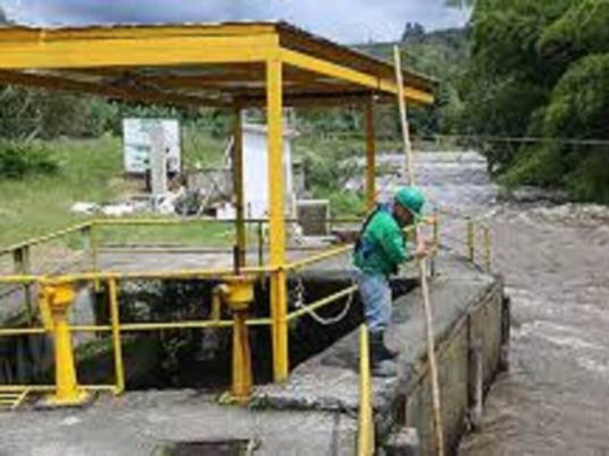 Turbiedad de las aguas del río Quindío afecta operación de bocatoma de EPA