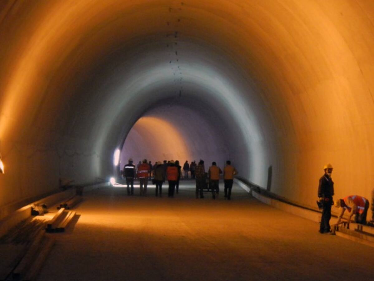 Trabajadores del túnel de la Línea anuncian cese de actividades