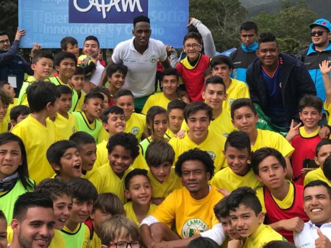 Mina celebró el primer campus deportivo de su Fundación junto a Cuadrado
