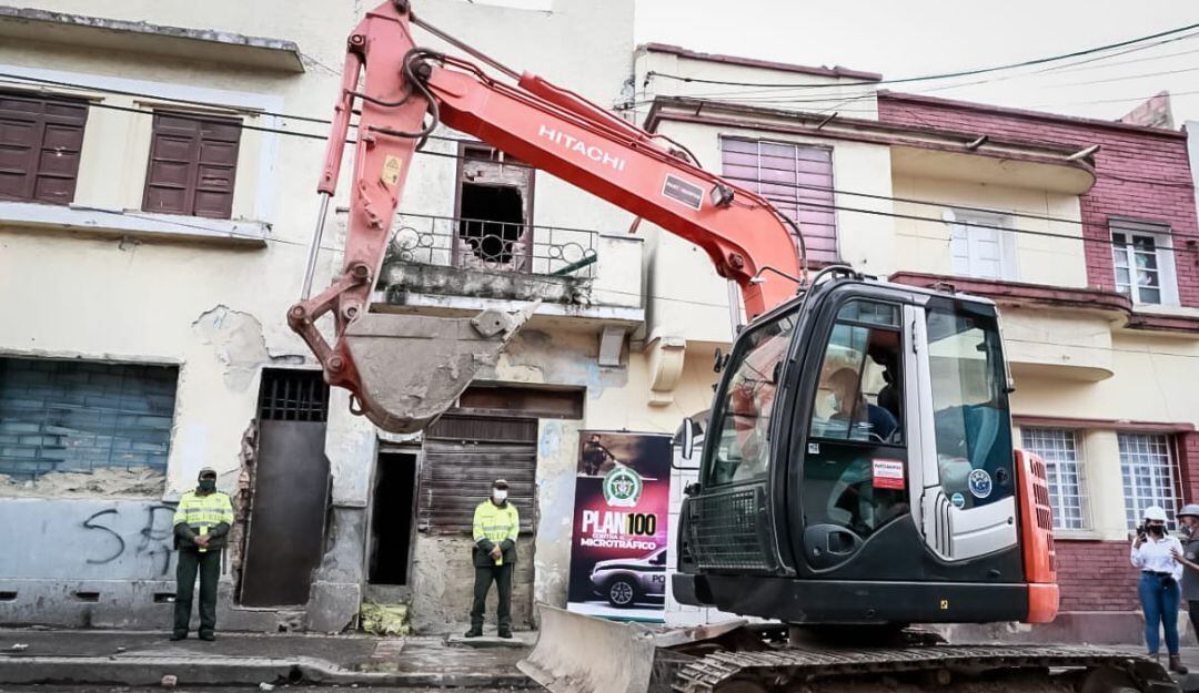 Demolición de casa de microtráfico 