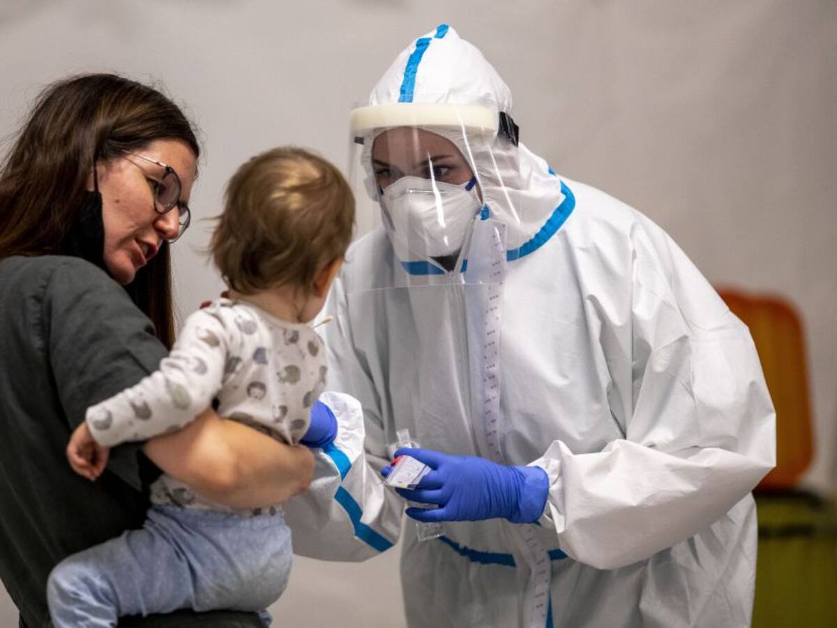 Tres niños de menos de un año, están en una UCI de Medellín