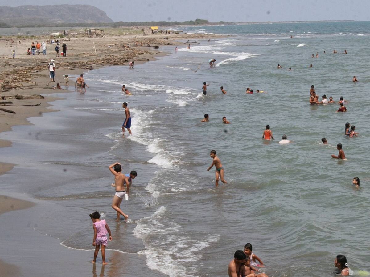 Restringen acceso a las playas del Atlántico por prevención del coronavirus