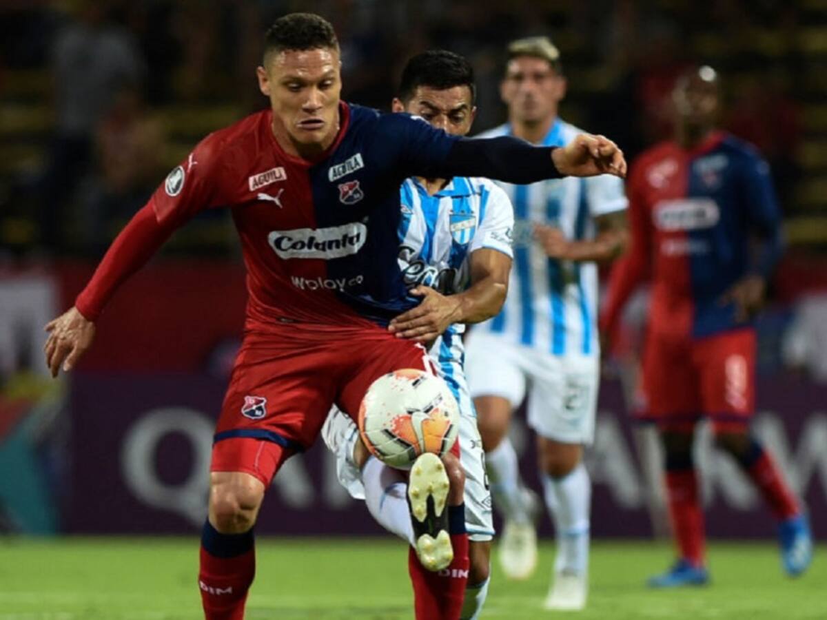 "Tenemos cosas que el fútbol de Brasil y Argentina nos envidian": J. Reina