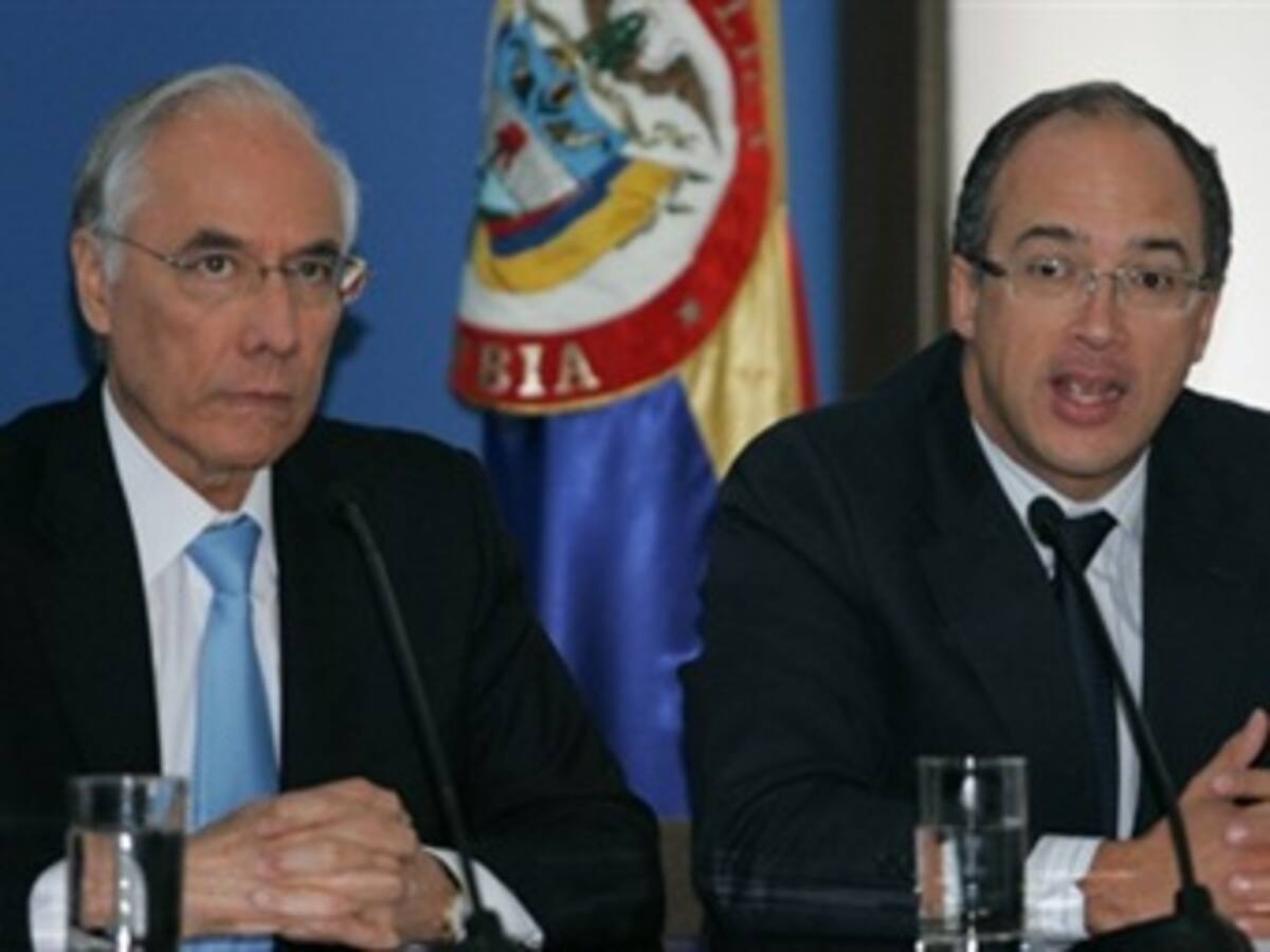 Rebaja en precios de combustible ayudará a disminuir el desempleo: Minhacienda