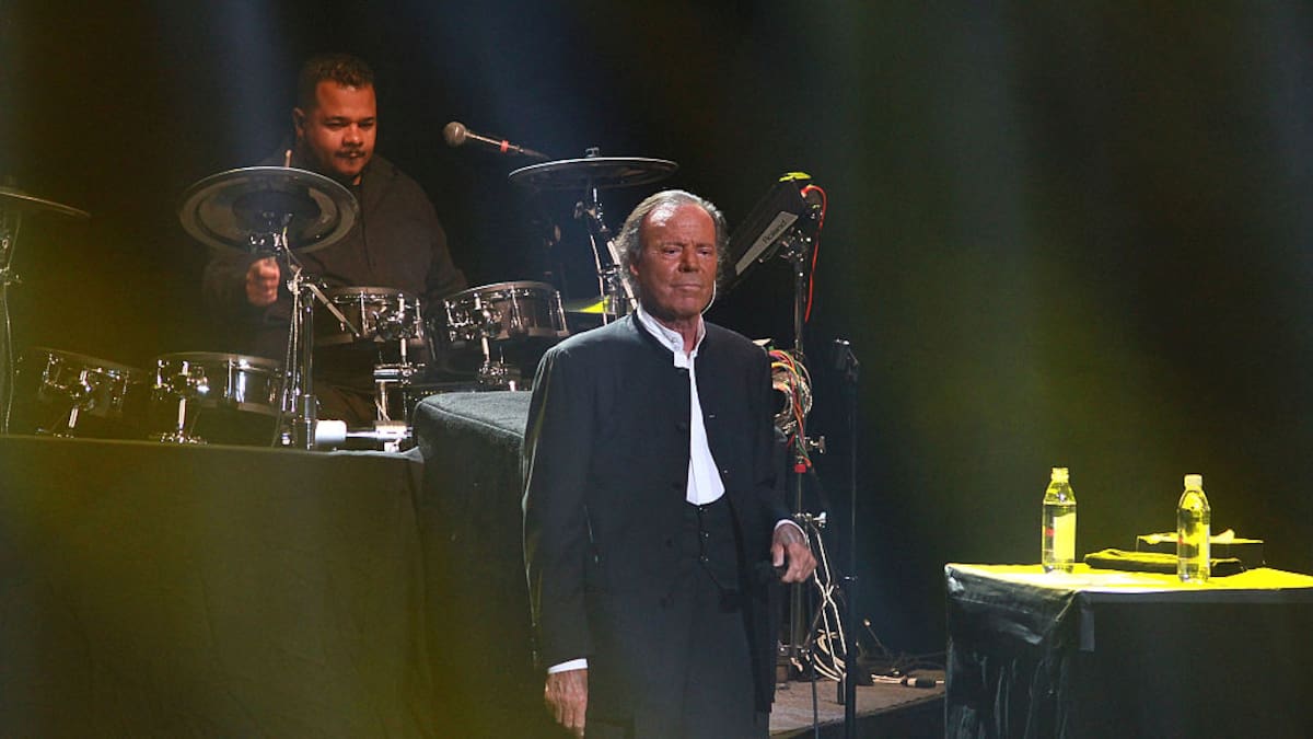 Cantante Julio Iglesias, acusado de agresión sexual por exempleadas de sus mansiones en el Caribe
