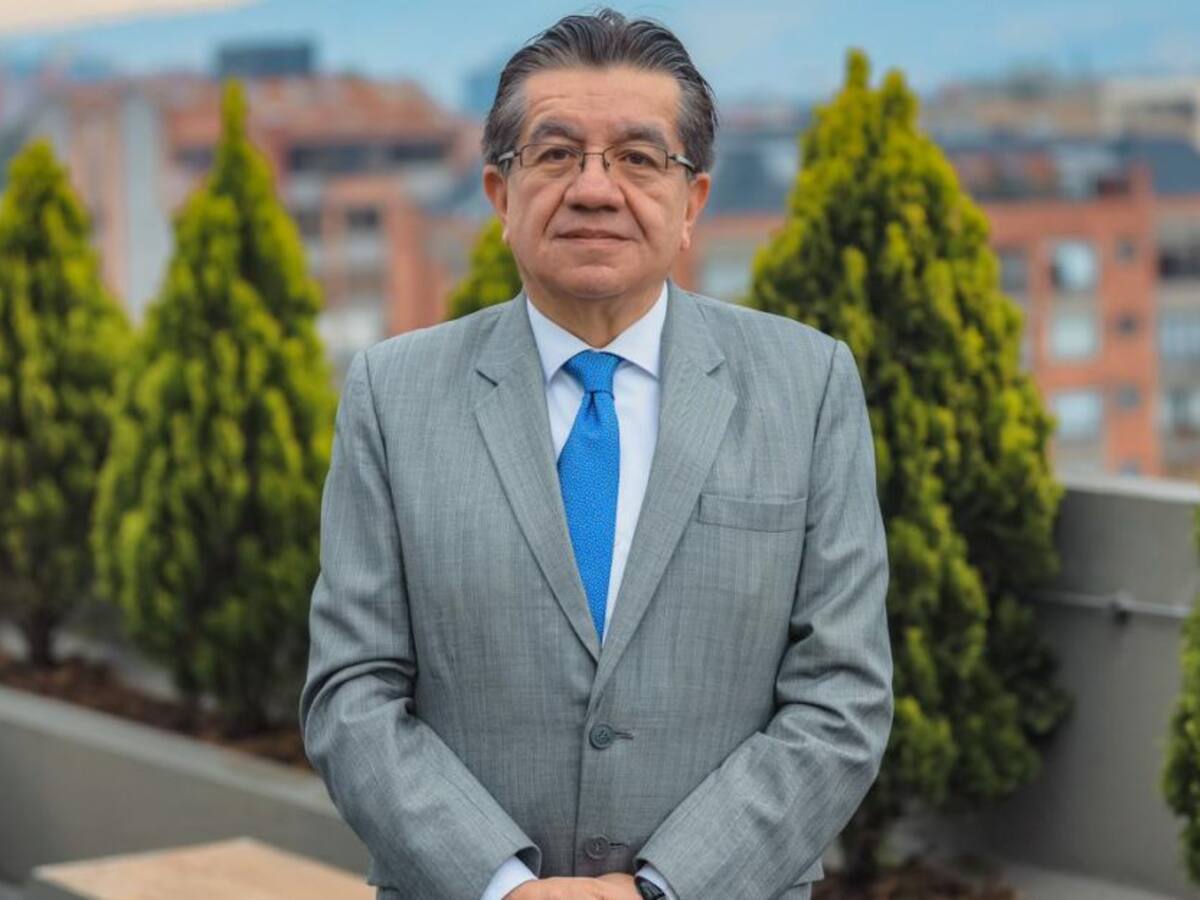 "Los niños deben entrar a estudiar presencialmente ya": Ministro de Salud