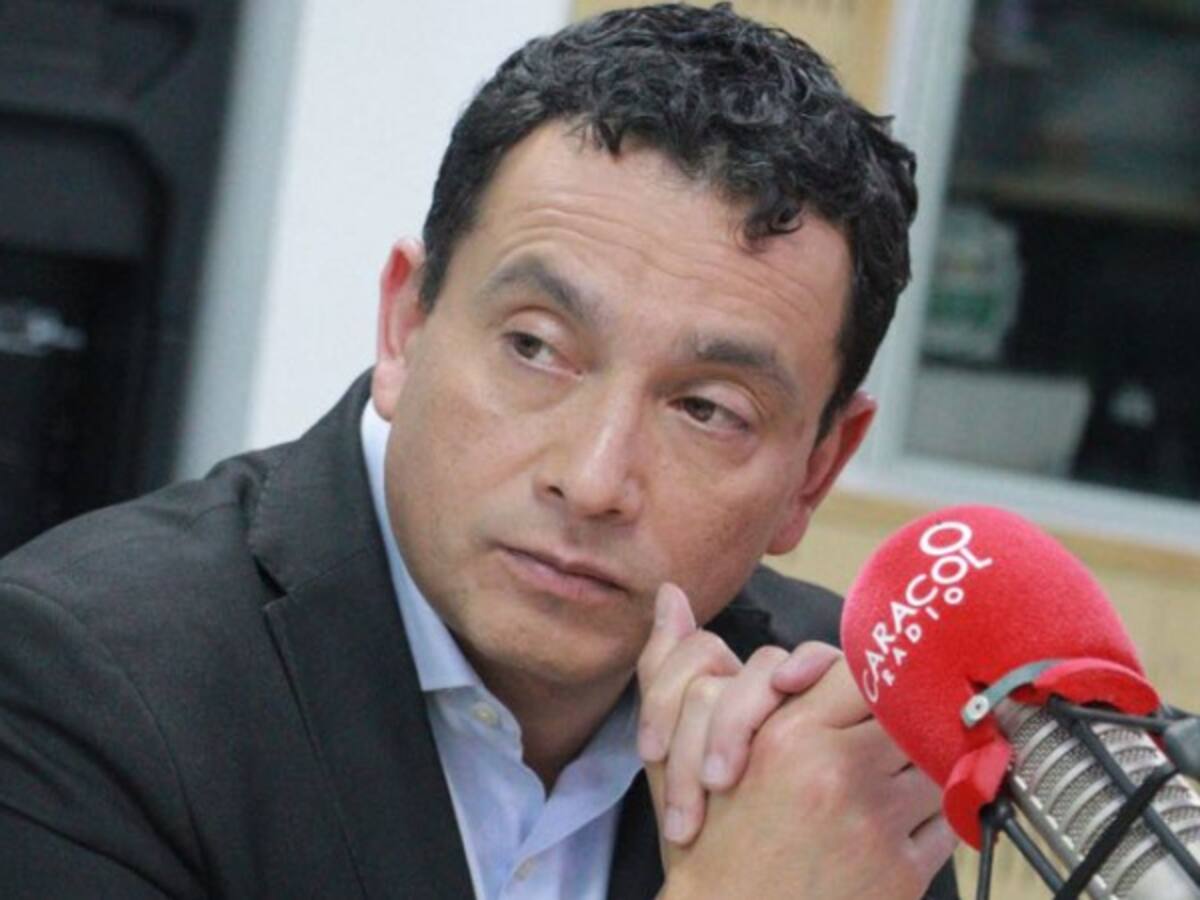 La propuesta del IVA tiene su nivel de improvisación: Libreros
