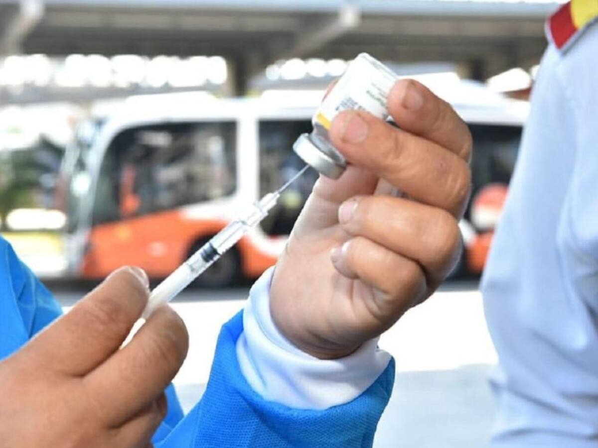 Realizarán vacunación contra Covid-19 en el Patio Portal de Transcaribe