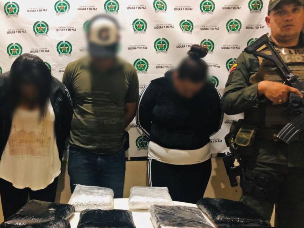 En un carro de la UNP encuentran 5 kilos de marihuana