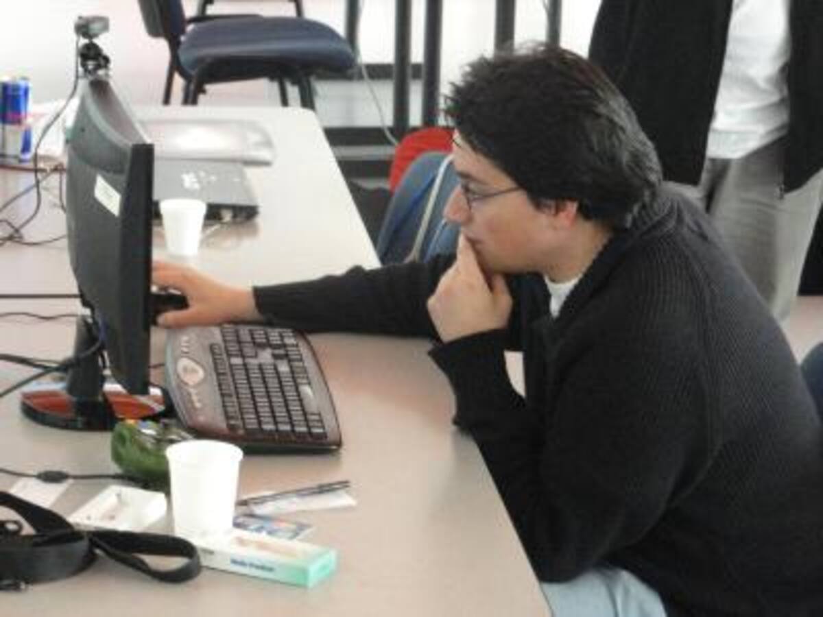 Los participantes podían llevar sus equipos con el software instalado.