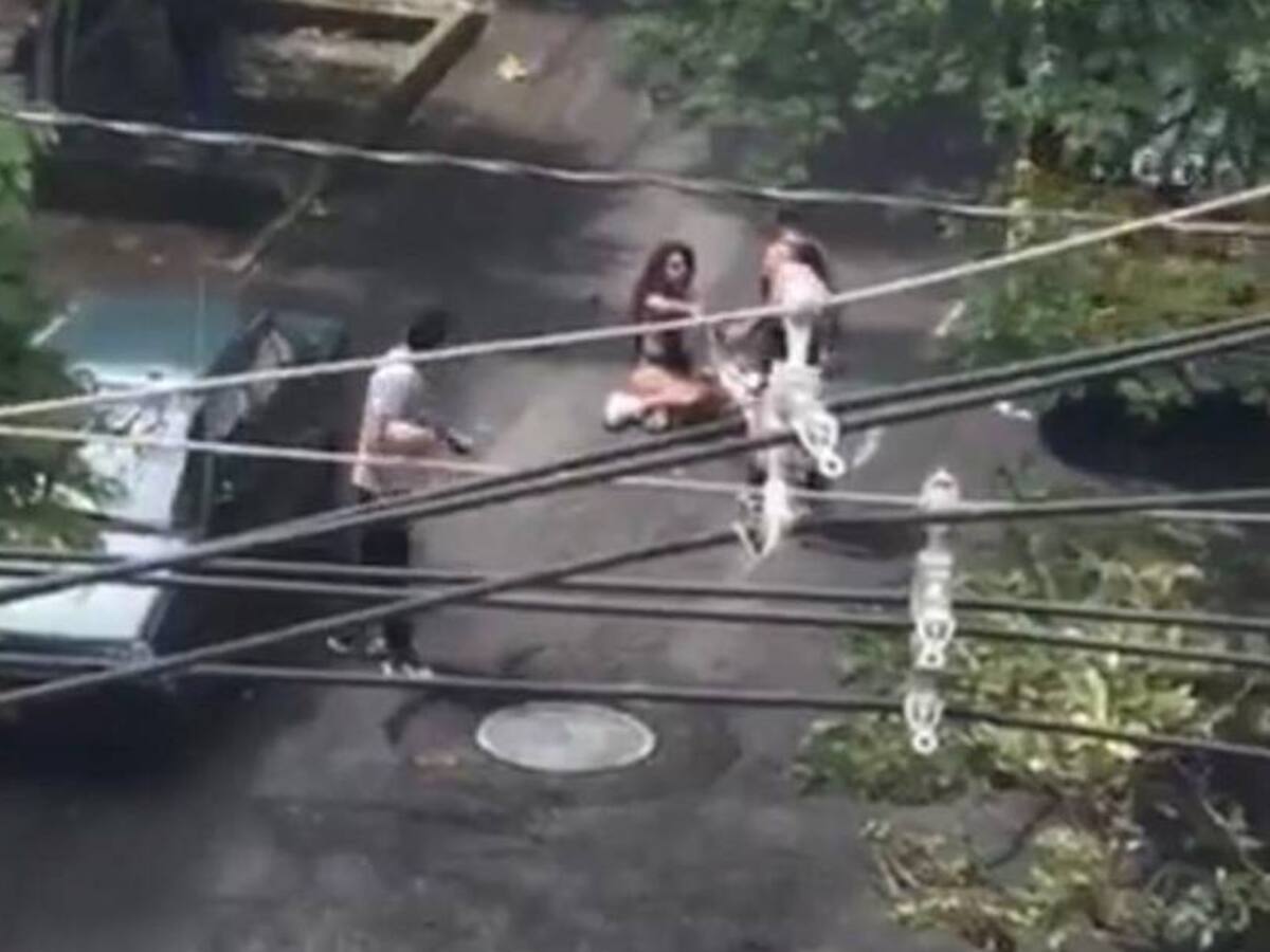 Mujer trans fue atacada con correa y piedras en Medellín