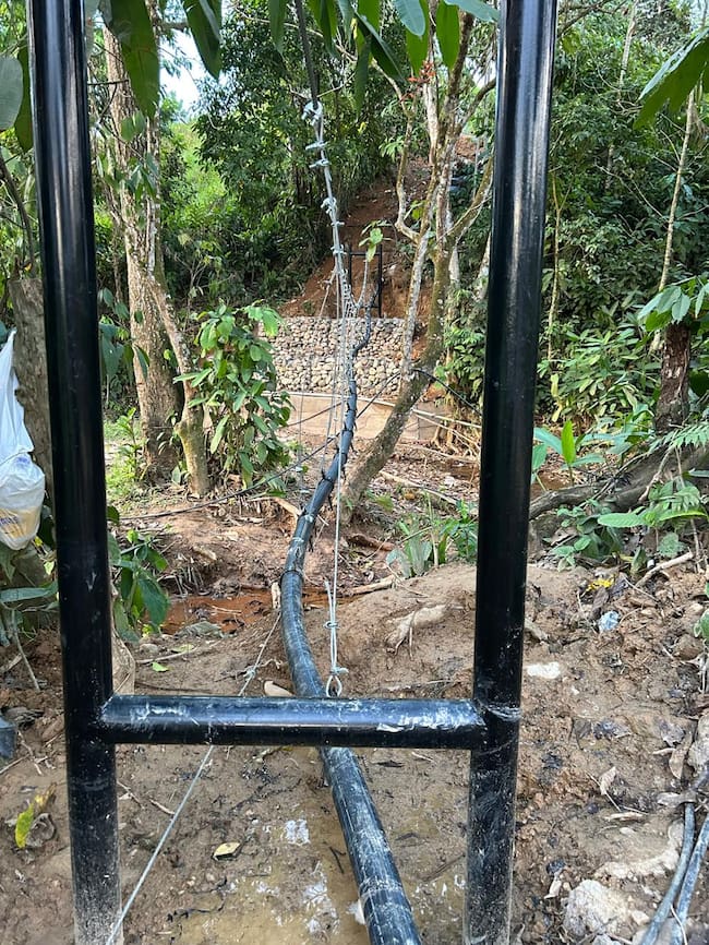 Línea de acueducto en El Tarra, Norte de Santander. Foto Cristina Navarro/ Caracol Radio