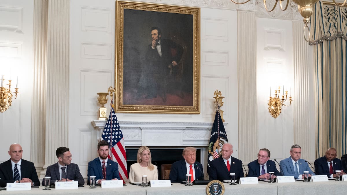 EE.UU. sigue analizando si certifica o no a Colombia, por la lucha antidrogas