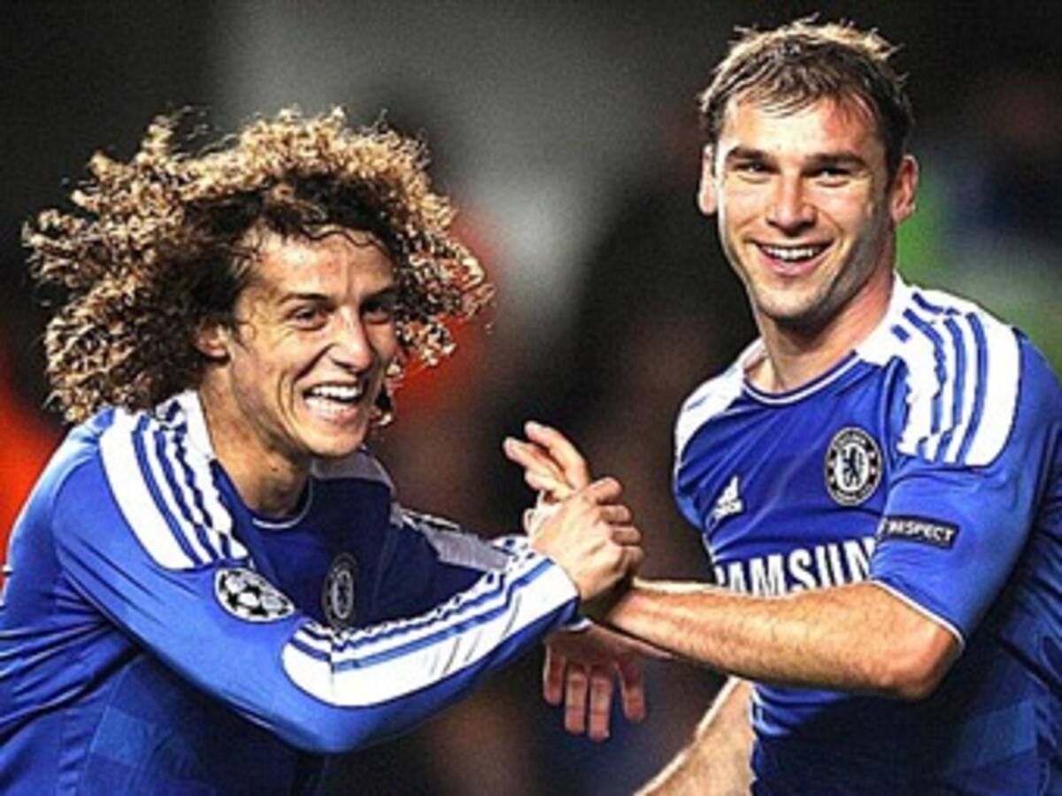 José Mourinho: 'David Luiz no se va del Chelsea'