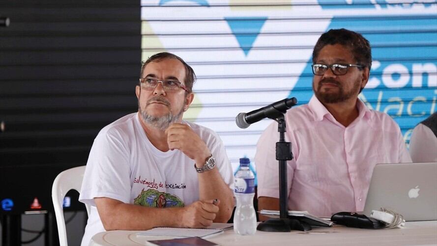 Rodrigo Londoño y Luciano Marín Arango. Foto: Colprensa