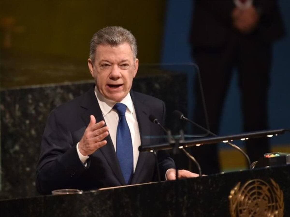 Santos visitará la sede del Comando Sur de los Estados Unidos