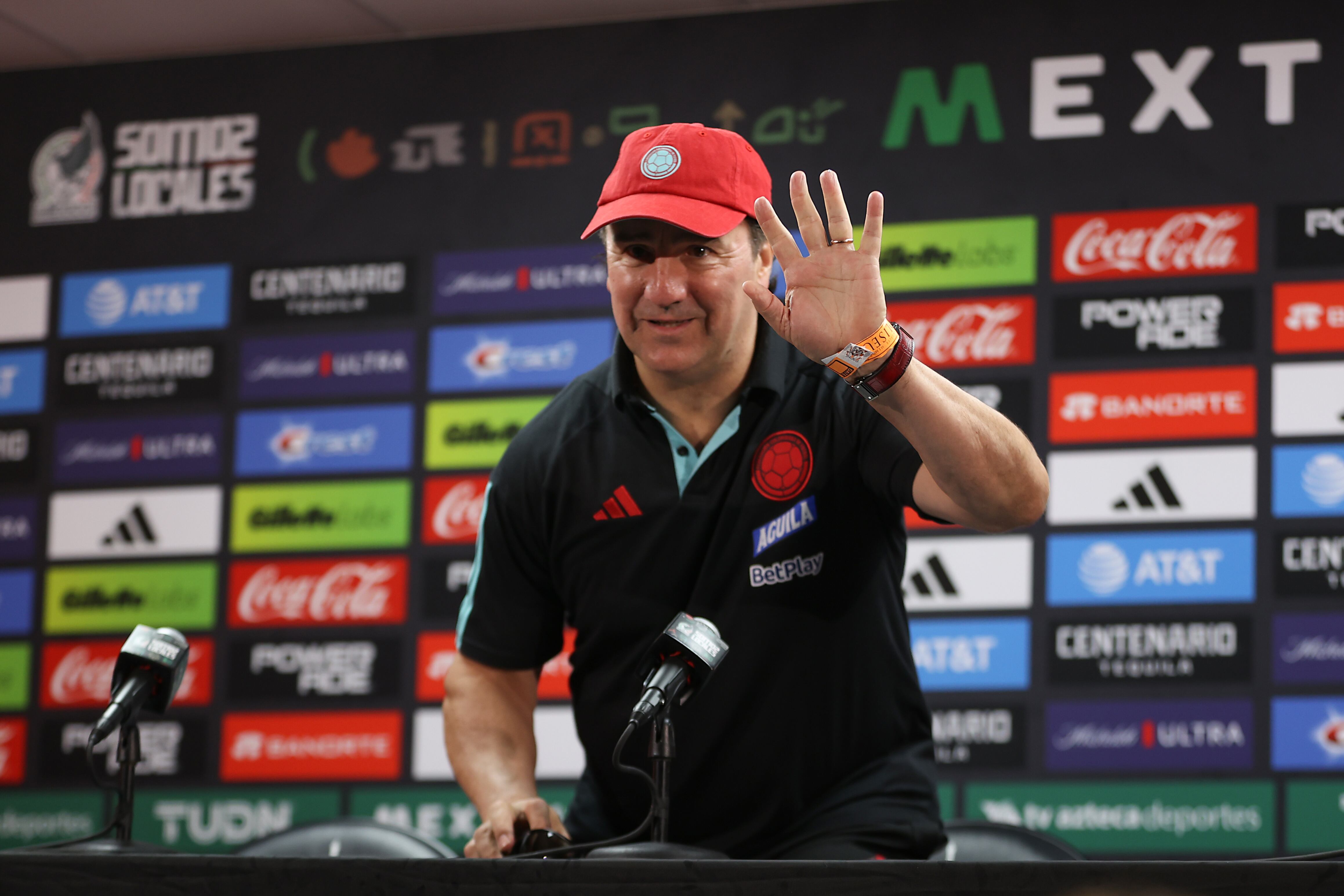 Néstor Lorenzo entrenador de la Selección Colombia en rueda de prensa / Getty Images