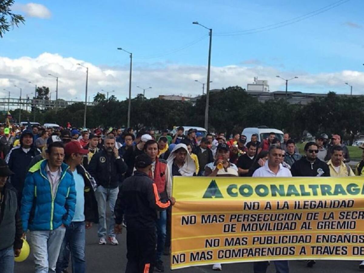 Avanza la protesta de taxistas en el país