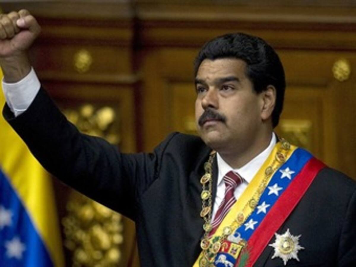 Maduro denuncia campaña sucia contra Diosdado Cabello desde Bogotá