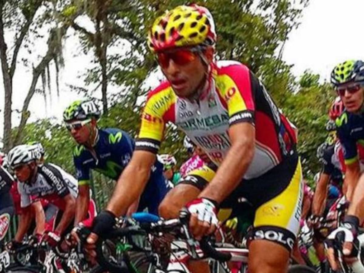 Vía La Línea entre Quindío y Tolima cerrada por paso de la vuelta a Colombia en bicicleta.