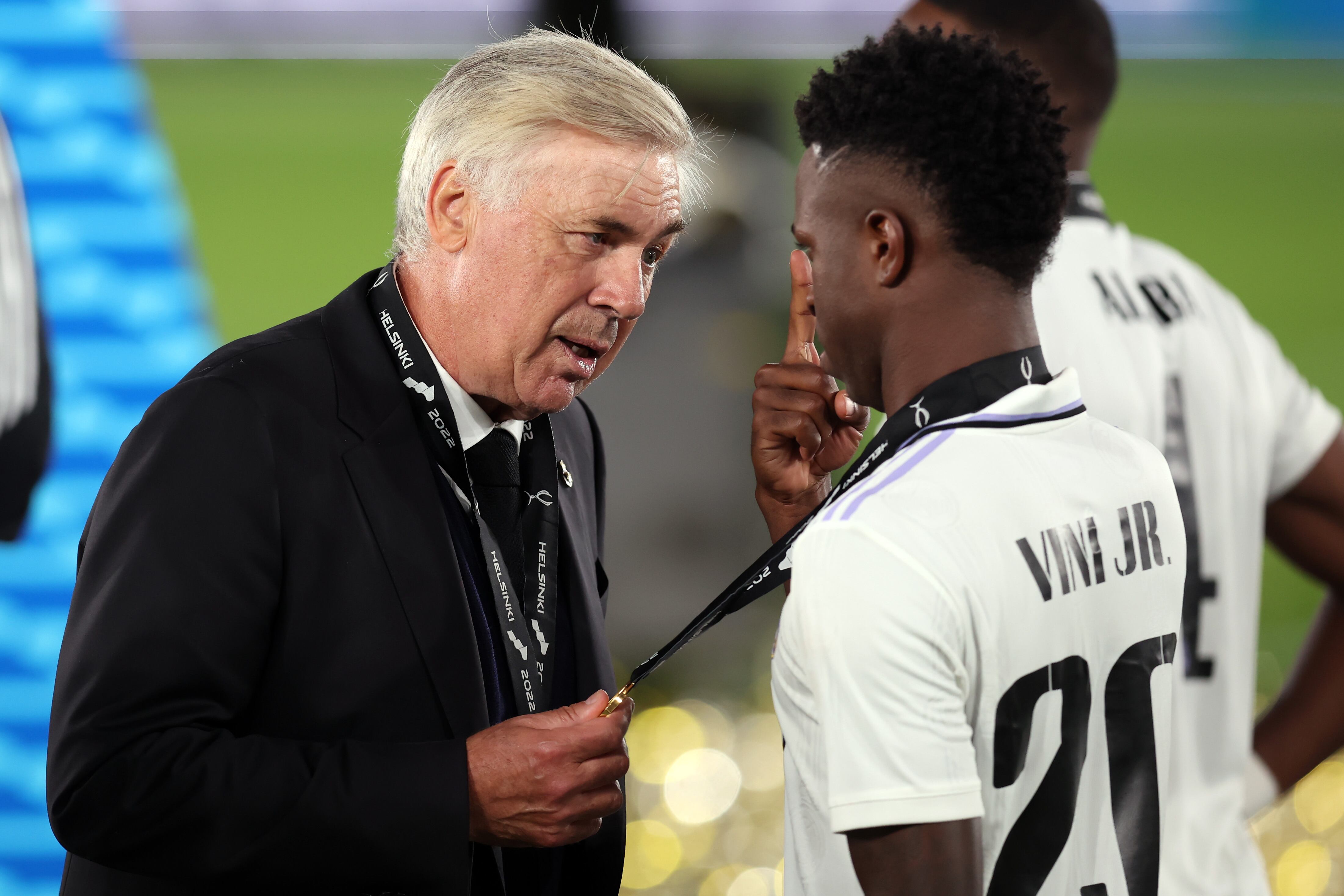Carlo Ancelotti junto a Vinicius Junior en el Real Madrid. (Photo by Alex Grimm/Getty Images)