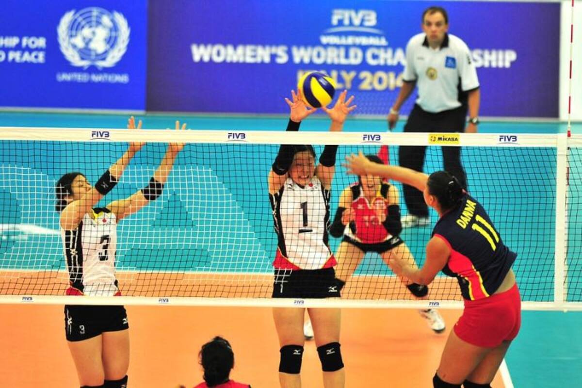 En las primeras presentaciones, Colombia ha perdido con Serbia 25-16, 25-17 y 25-20. y Japón 25-18, 25-16 y 25-17. Todavía debe enfrentar a Tailandia y cerrará con China.