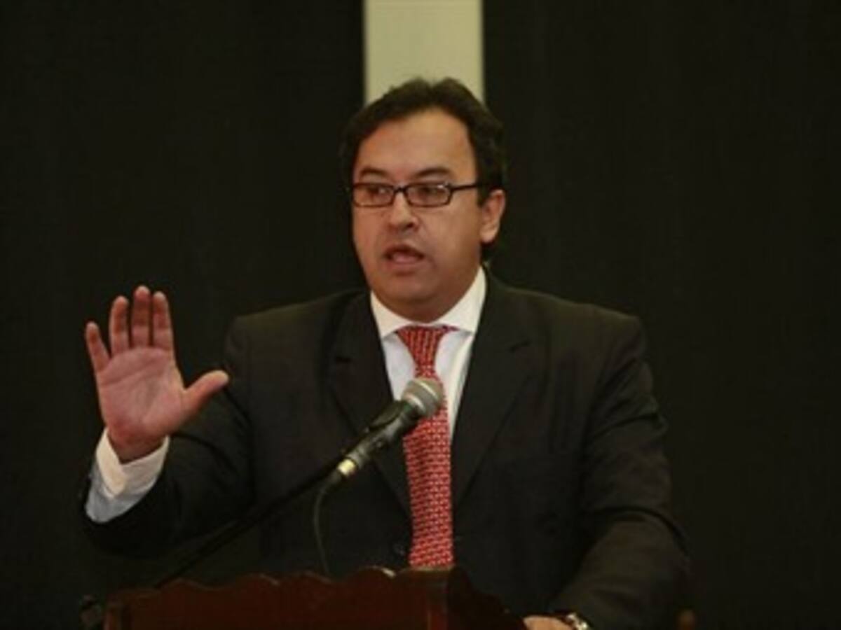 Es chistoso que me investigue la Alianza Verde: Alfonso Prada