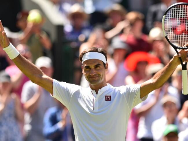 Federer inicia con pie derecho su defensa del título de Wimbledon