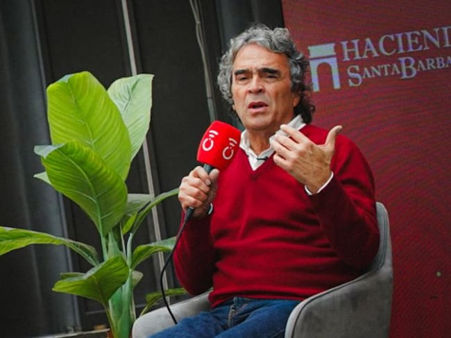“Lo más fácil es decir que vamos a bajar impuestos”: Sergio Fajardo y su propuesta para el comercio