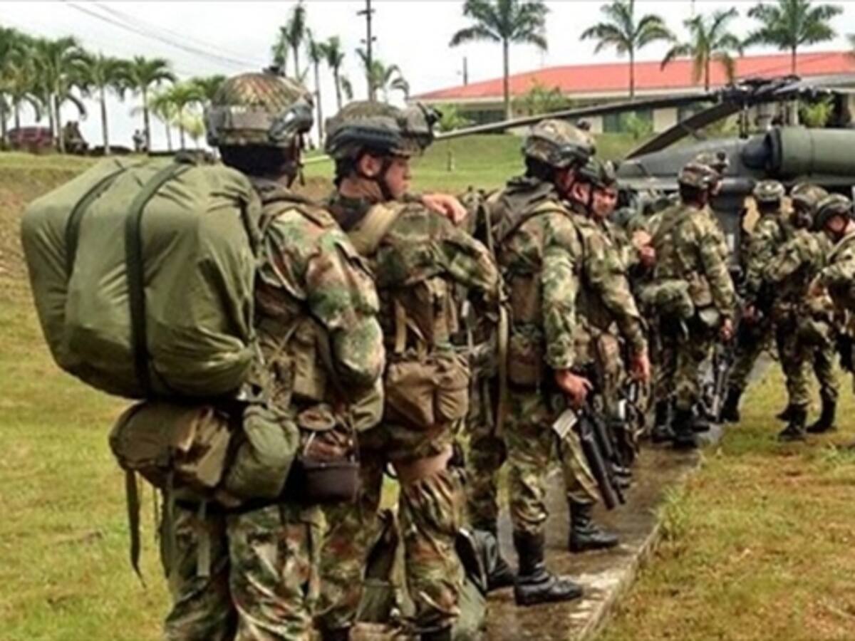41 militares retirados serán candidatos del uribismo en elecciones