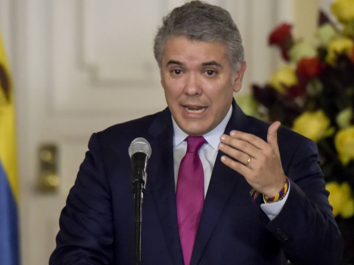 Duque ordena desplegar a la fuerza pública para desbloquear vías