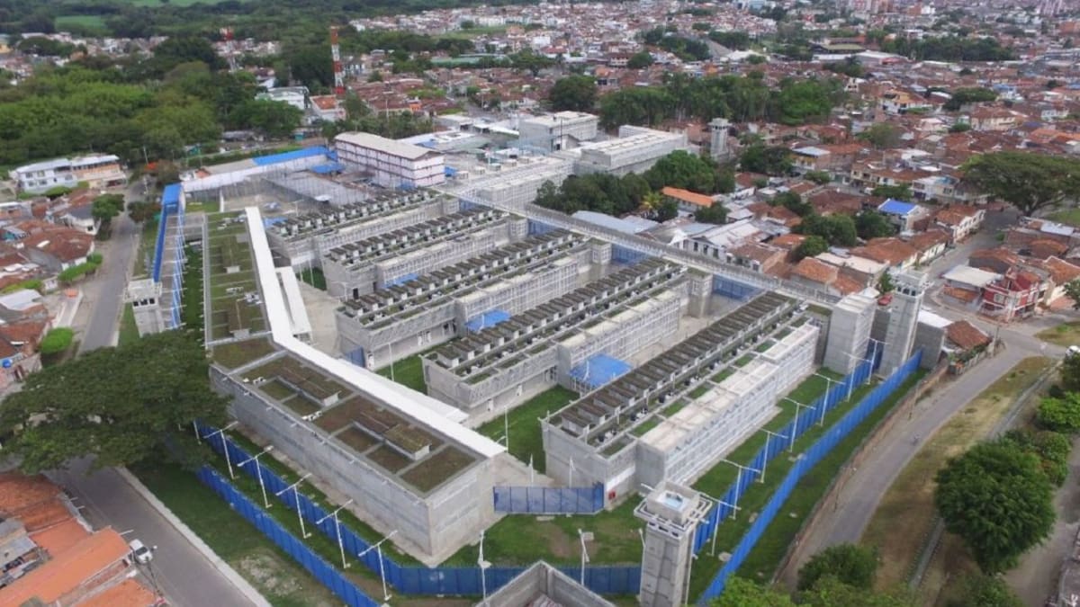 A 54 asciende número de fallecidos por incendio en cárcel de Tuluá