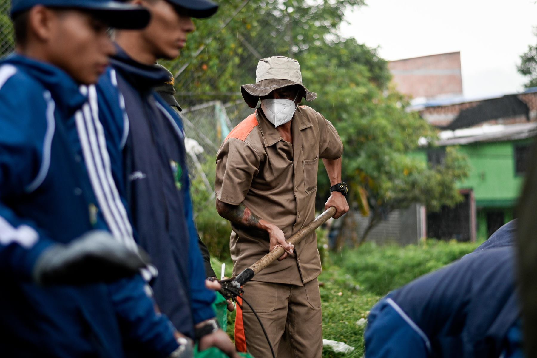 Internos realizan labores en los parques de Ibagué