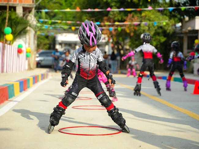 ¡Chao al barro en Pasacaballos! Gobernador Arana entregó calle pavimentada