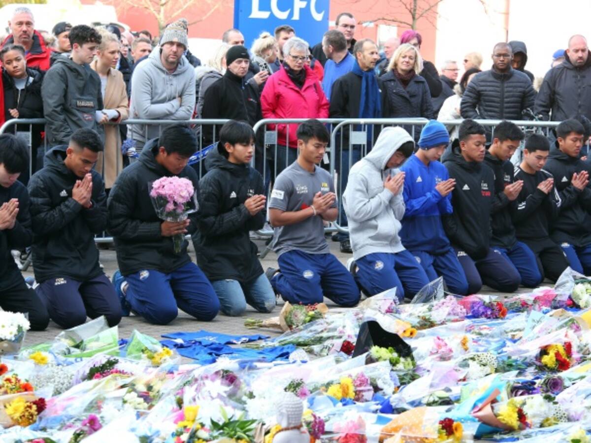 En imágenes: El estadio del Leicester lamenta la muerte de su dueño