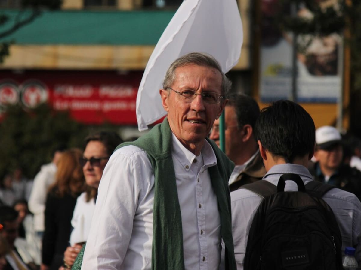 Antonio Navarro habría rechazado dos ministerios propuestos por Gustavo Petro