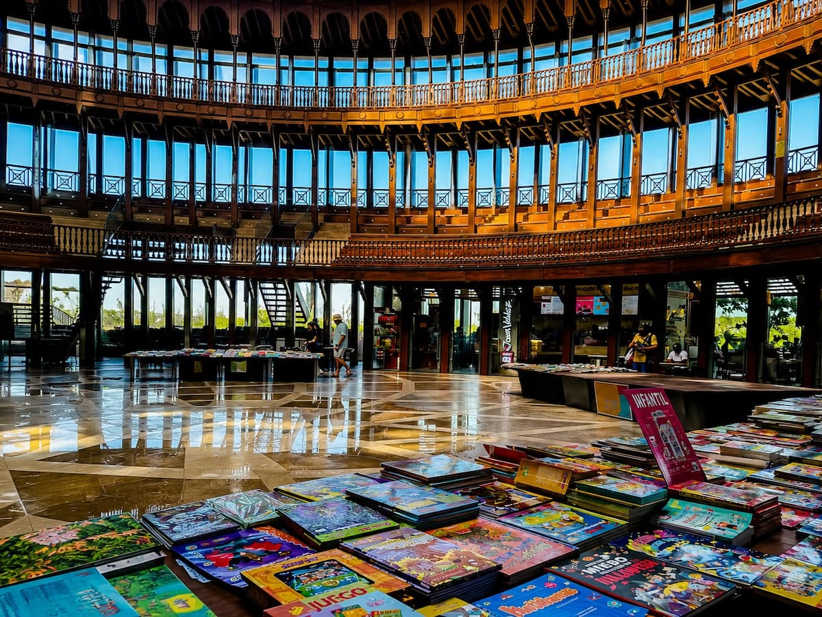 El Gran Outlet de Libros se despide de Cartagena este domingo 24 de mayo