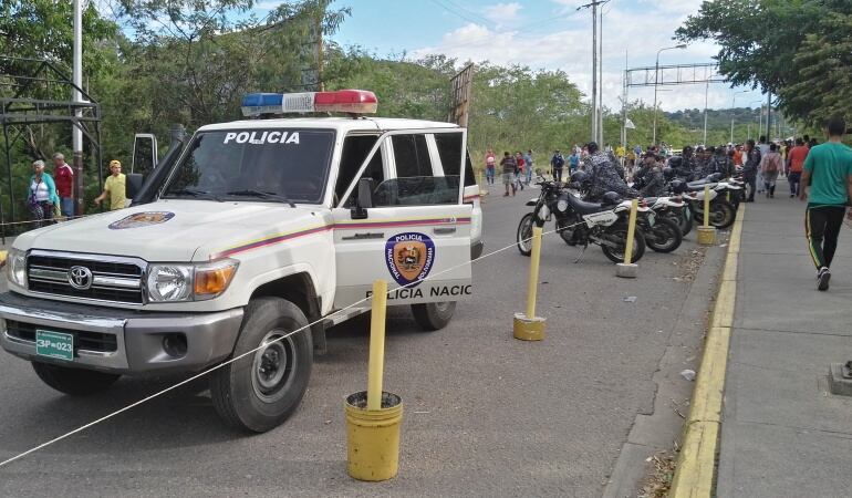Autoridades venezolanas en la zona de frontera con Colombia